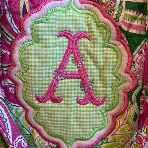A monogrammed Vera Bradley bag - Picture 2 of 5